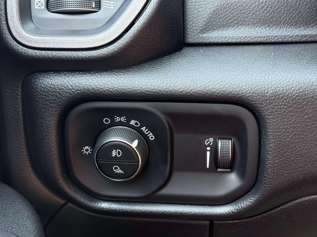 New 2026 RAM 2500 Tradesman AWD/4WD image 18