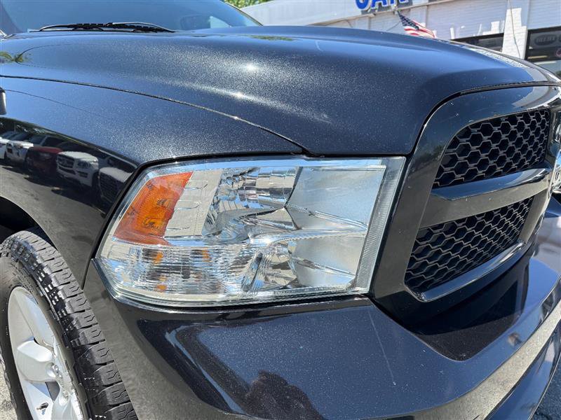 Used 2015 RAM 1500 Express RWD image 15