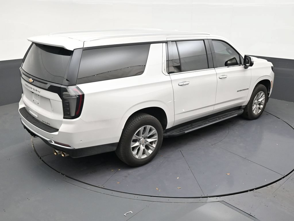 Used 2025 Chevrolet Suburban Premier RWD image 15