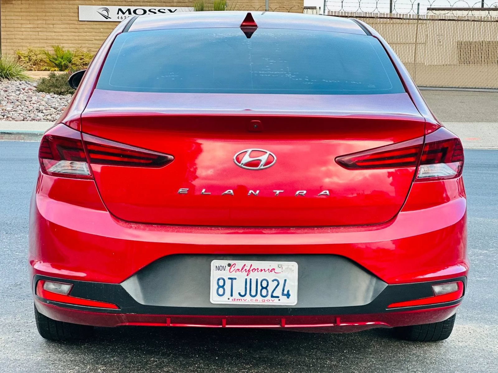 Used 2019 Hyundai Elantra SEL FWD image 4