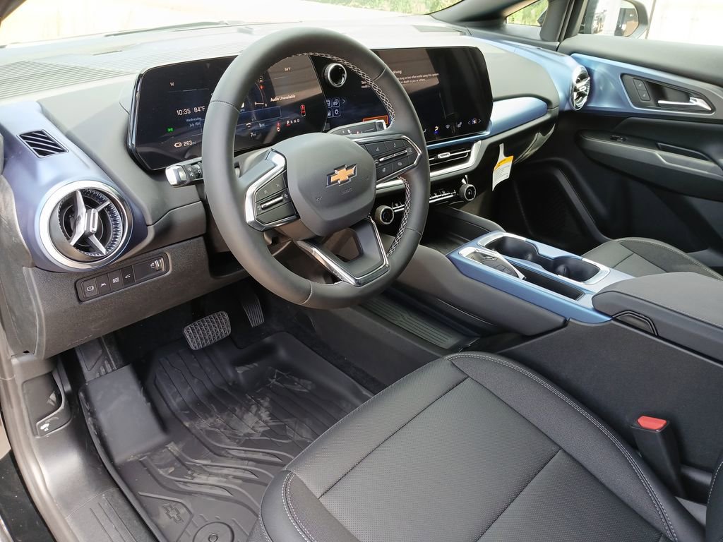 New 2025 Chevrolet Equinox EV LT image 10