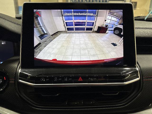 Used 2023 Jeep Compass Trailhawk w/ Trailhawk Elite Group image 11