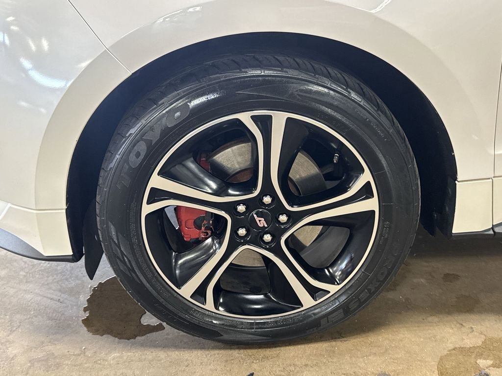 Used 2019 Ford Edge ST w/ Convenience Package image 32