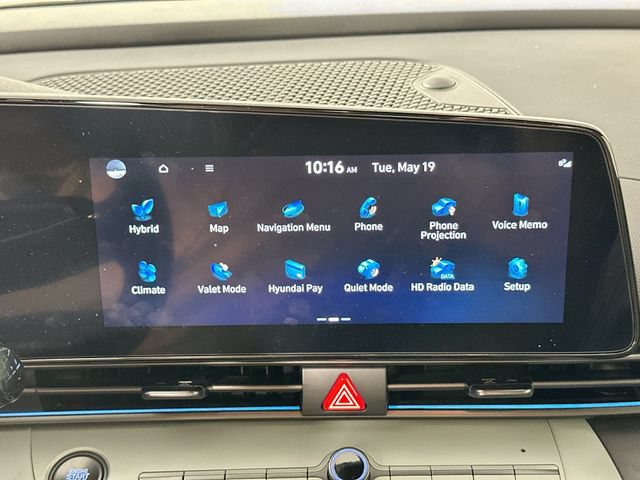 Used 2025 Hyundai Elantra Limited FWD image 13