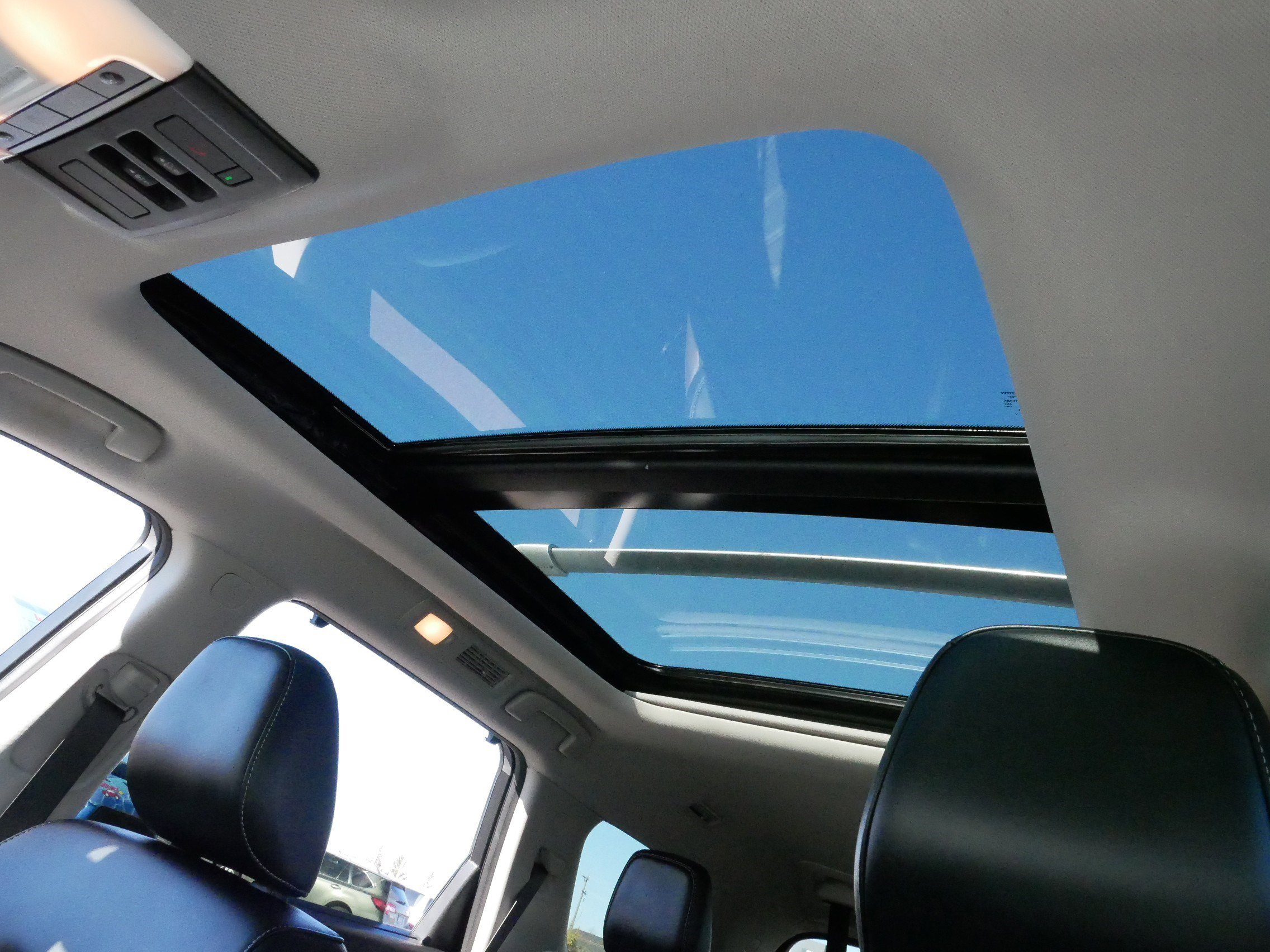 Used 2023 Nissan Pathfinder Platinum w/ Lighting Package (N93) image 35