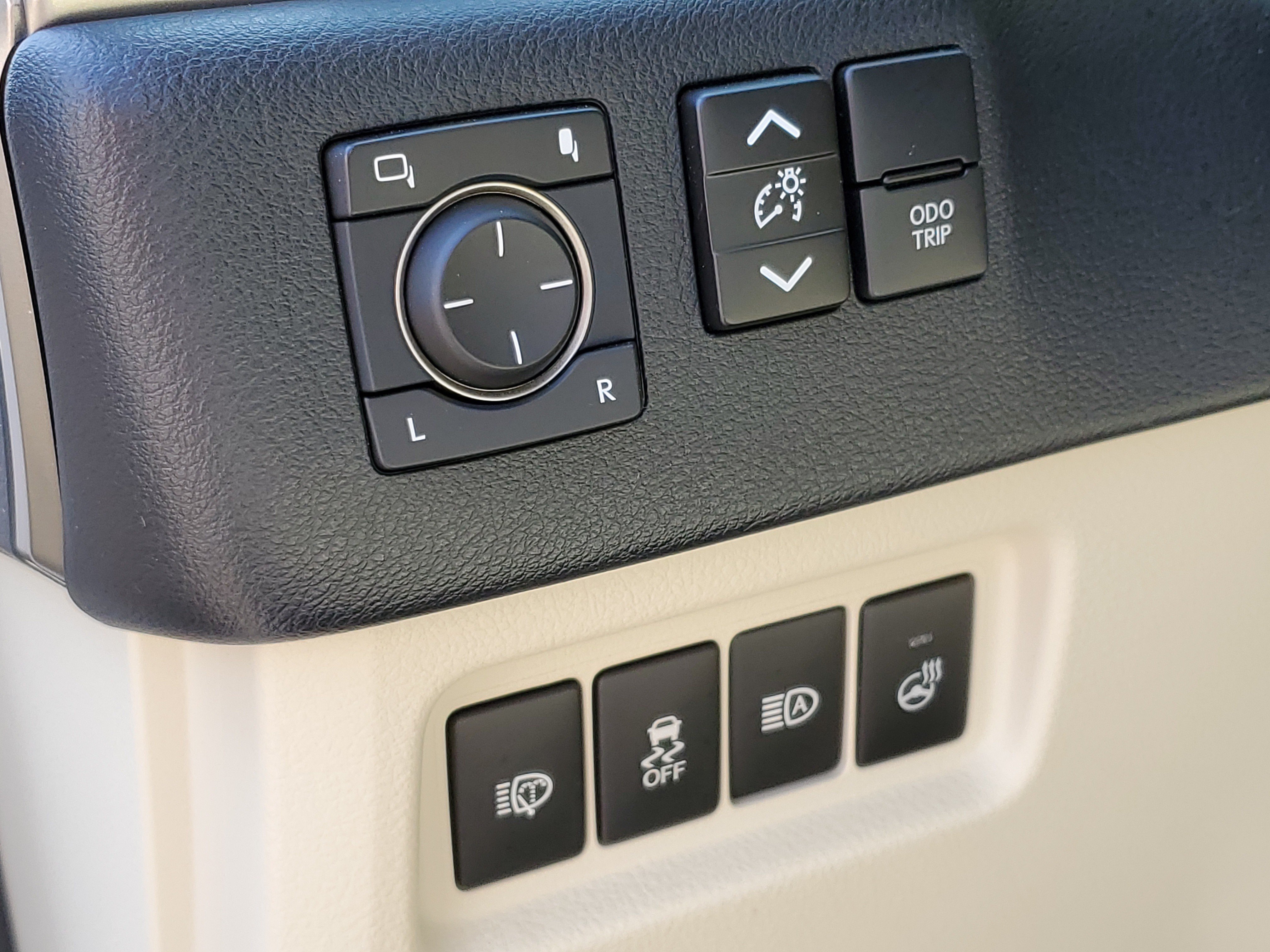 Used 2021 Lexus GX 460 Premium w/ Premium Package AWD/4WD image 9