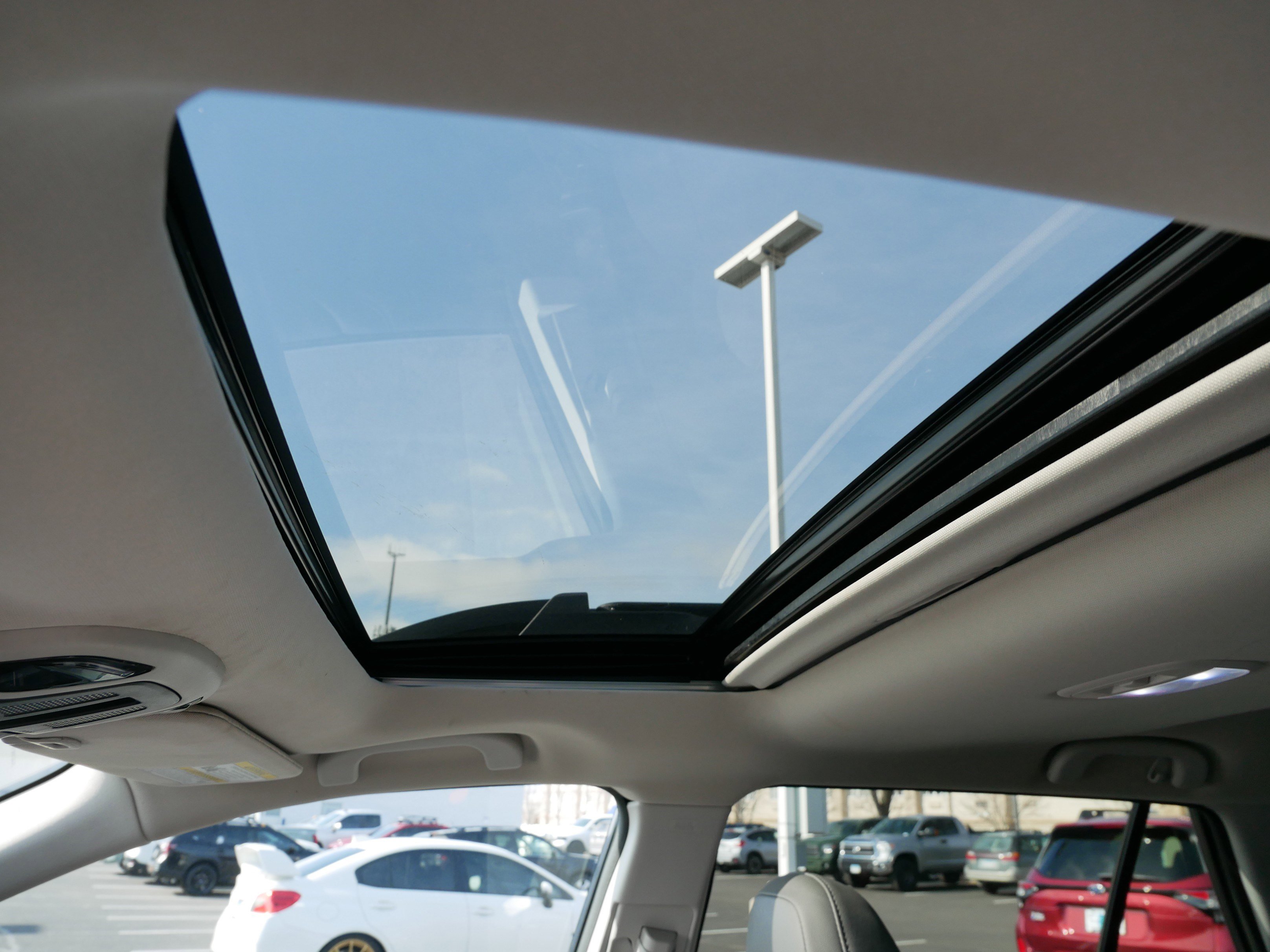 Used 2023 Subaru Outback Limited image 31