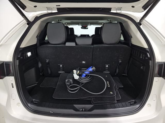 Used 2024 MAZDA CX-90 Plug-In Hybrid w/ Preferred AWD/4WD image 9
