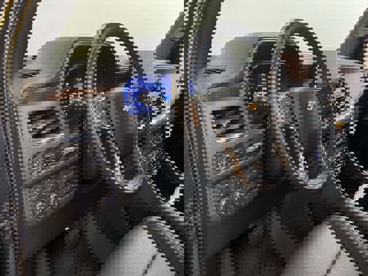 Used 2024 Chevrolet Tahoe High Country w/ Premium Package image 2