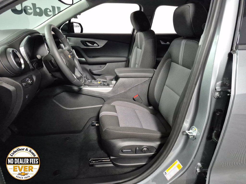 New 2026 Chevrolet Blazer LT w/ Convenience Package FWD image 9