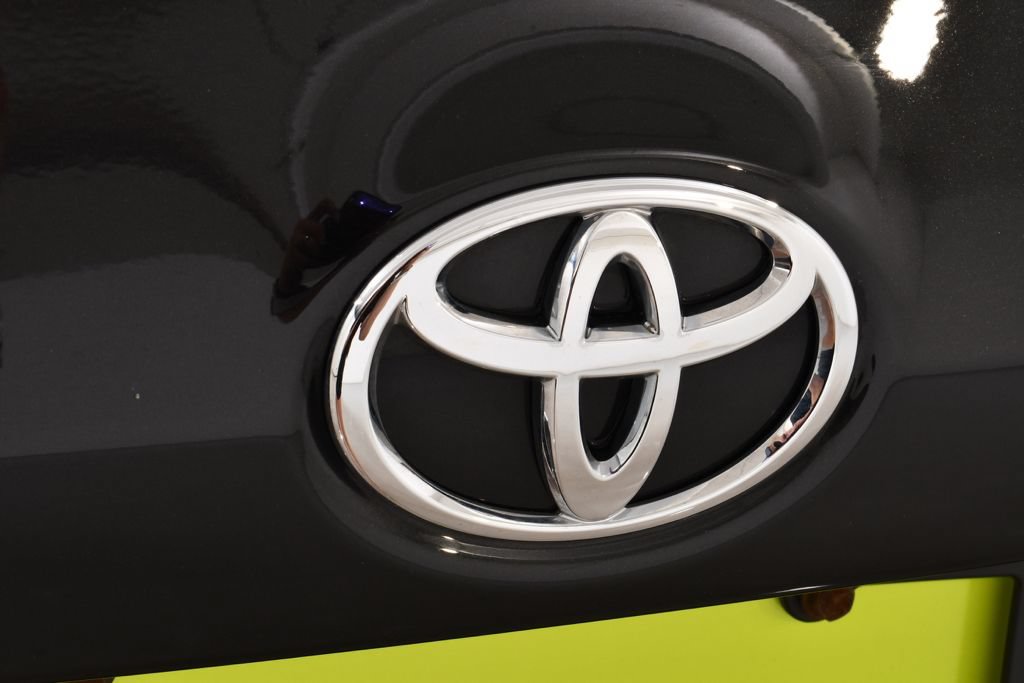Used 2016 Toyota Corolla LE FWD image 21