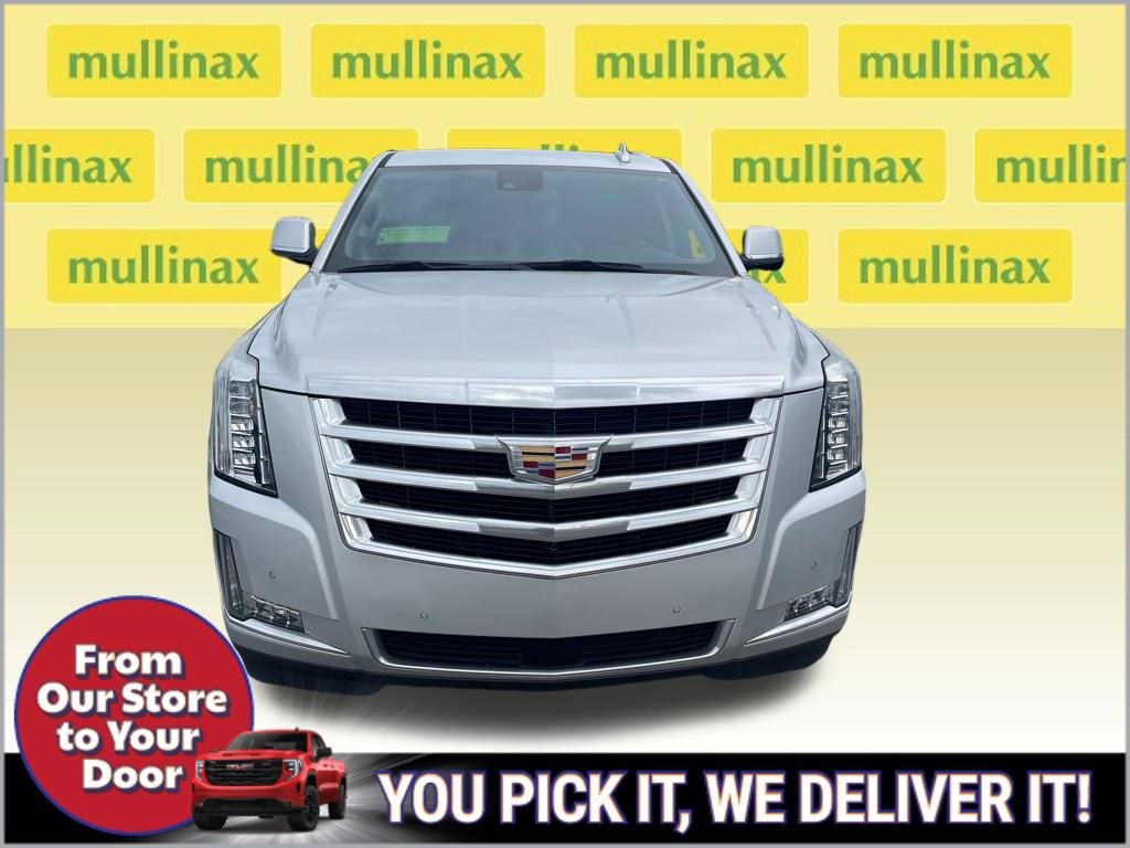 Used 2020 Cadillac Escalade Premium Luxury AWD/4WD image 2