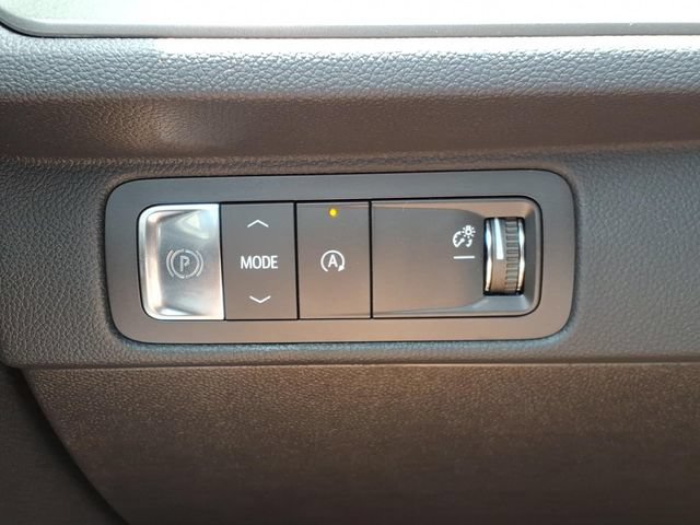 New 2026 Chevrolet Traverse LT w/ Driver Confidence Package FWD image 13
