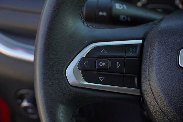 Certified 2023 Jeep Compass Limited image 30