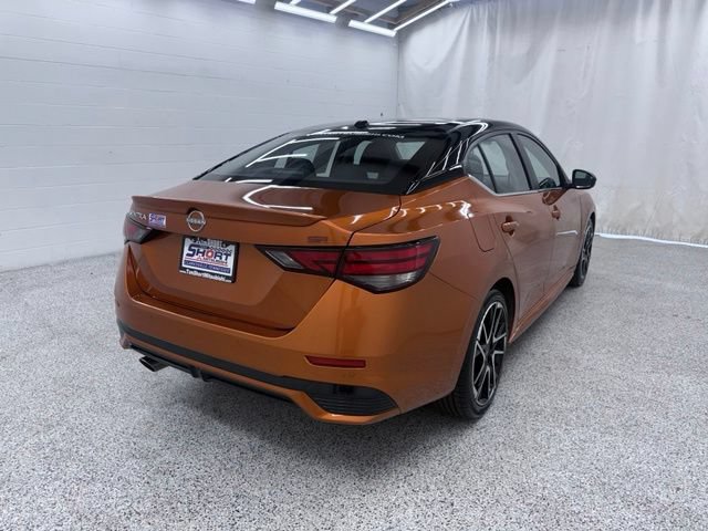 Used 2025 Nissan Sentra SR FWD image 2