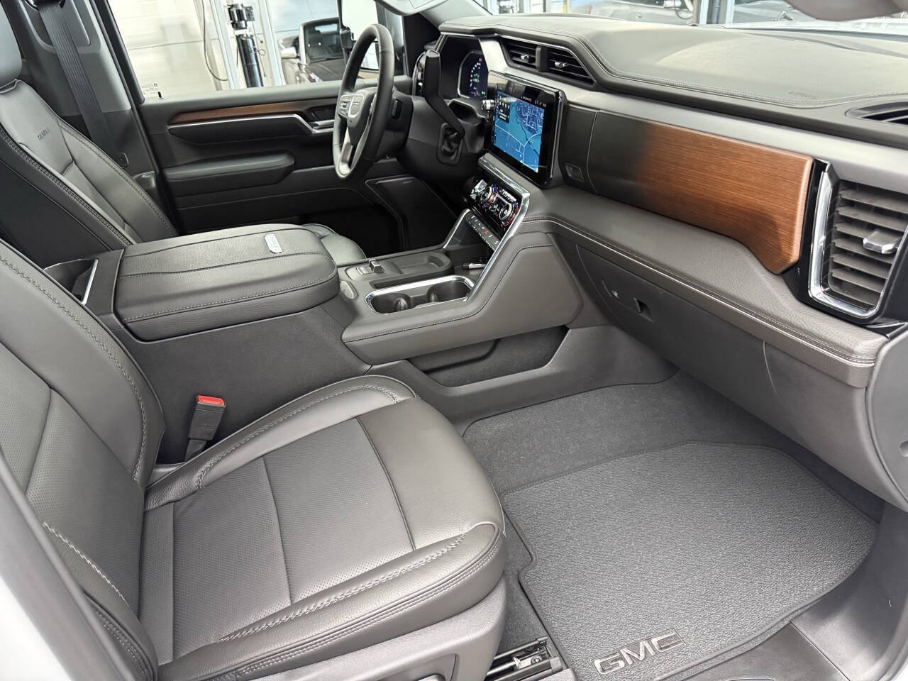 Used 2026 GMC Sierra 2500 Denali w/ Denali Reserve Package AWD/4WD image 29