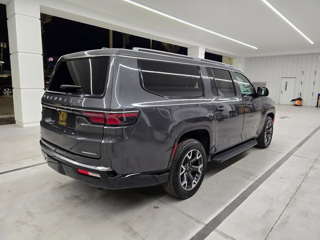 Used 2023 Jeep Wagoneer L Series III w/ Preferred Equipment Group image 6