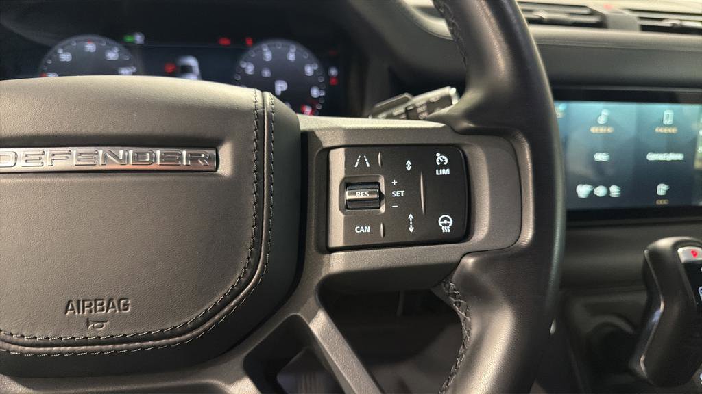 Used 2023 Land Rover Defender 110 X-Dynamic SE AWD/4WD image 23