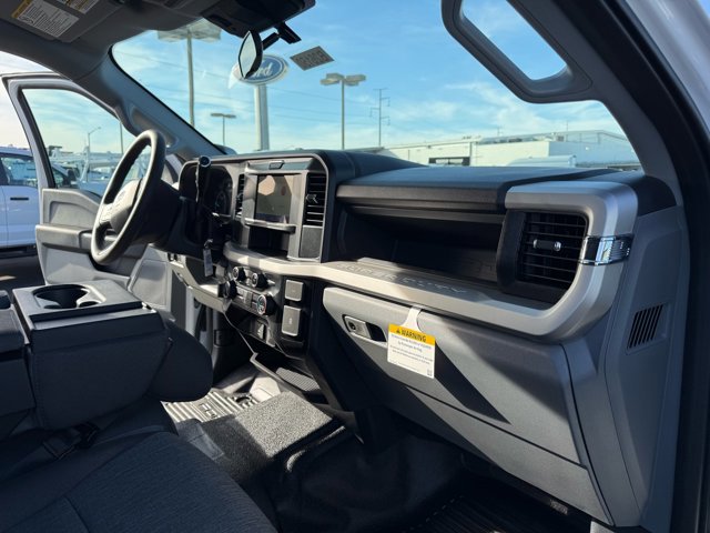 New 2026 Ford F550 4x4 Supercab Super Duty image 17