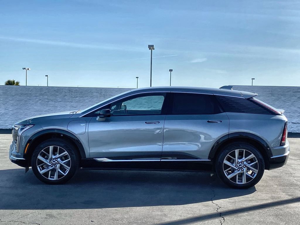 Used 2026 Cadillac Optiq Luxury 1 image 34