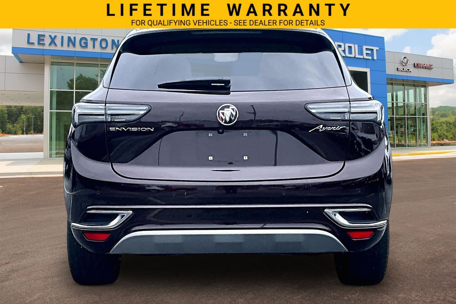 Used 2022 Buick Envision Avenir w/ Premium Seat Package FWD image 4