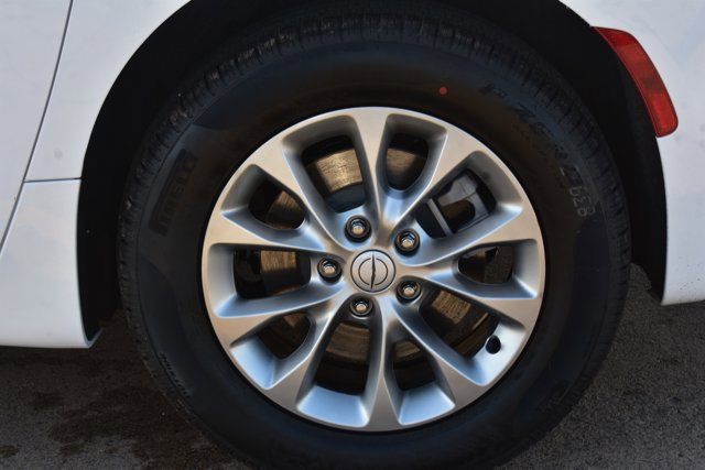 New 2026 Chrysler Pacifica Select image 11