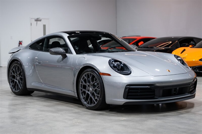 Used 2024 Porsche 911 Carrera T RWD image 16