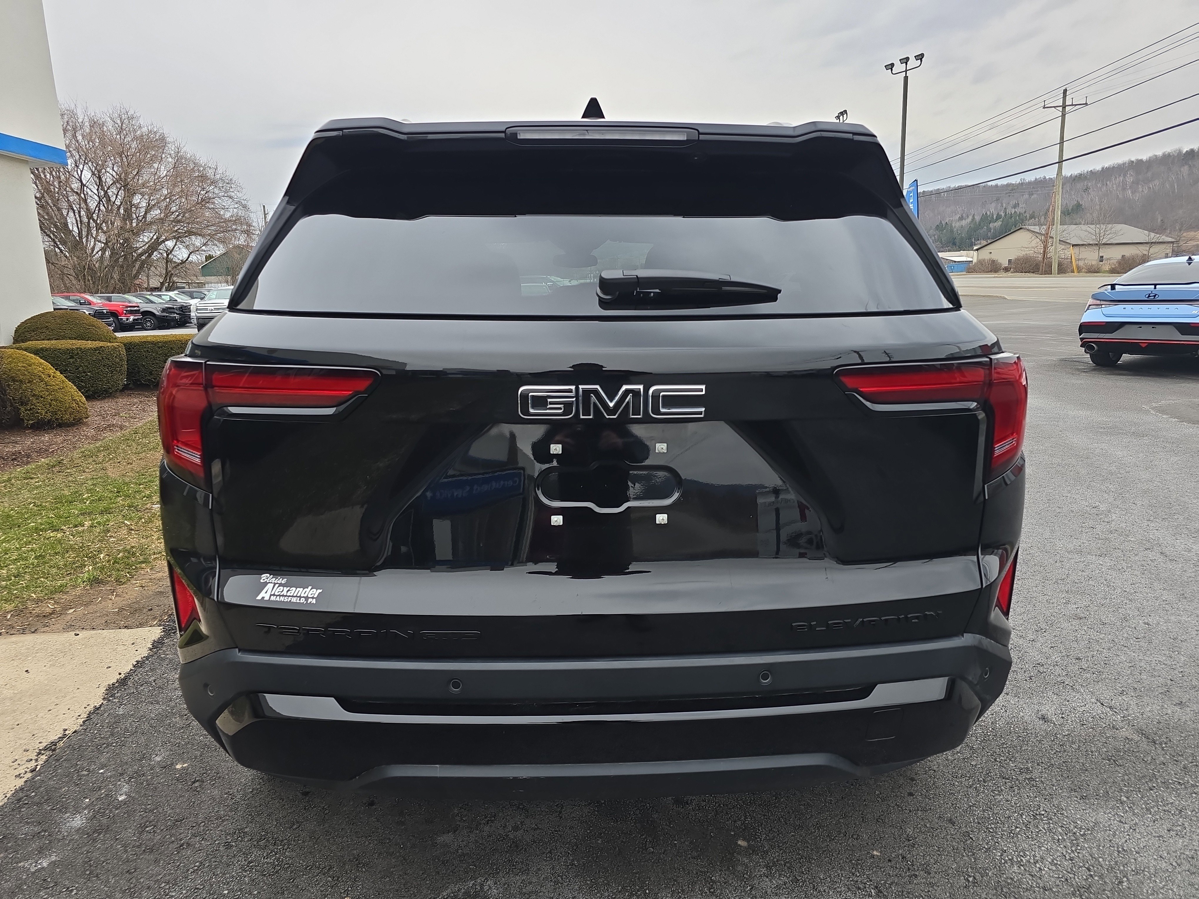Used 2026 GMC Terrain Elevation w/ Black Edition video 4