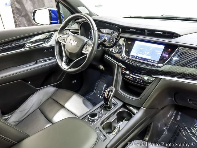 Certified 2025 Cadillac XT6 Premium Luxury AWD/4WD image 27