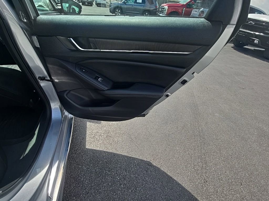 Used 2019 Honda Accord Touring image 29