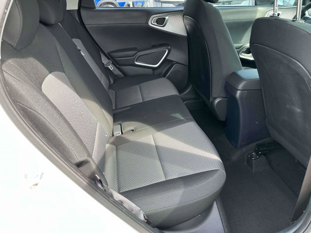 Used 2020 Kia Soul LX image 9