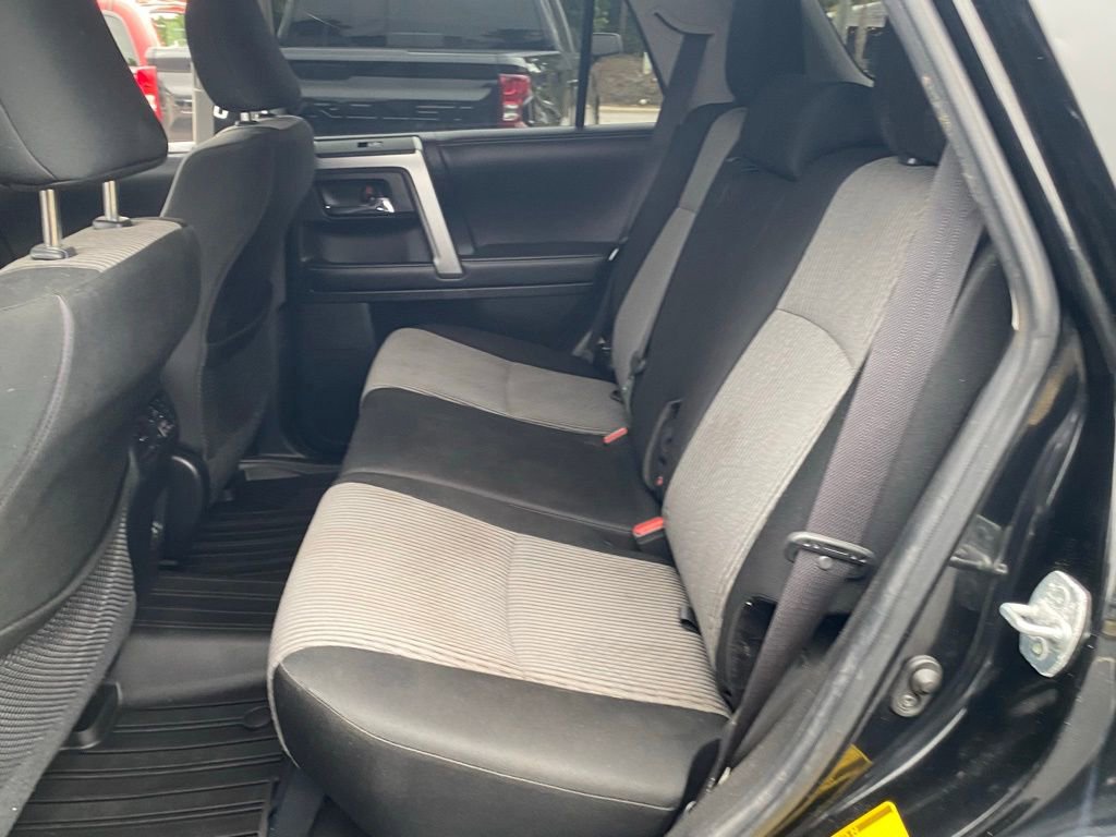 Used 2020 Toyota 4Runner SR5 AWD/4WD image 8