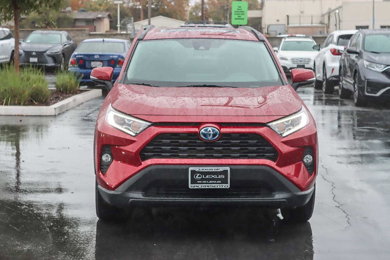 Used 2021 Toyota RAV4 XLE image 3
