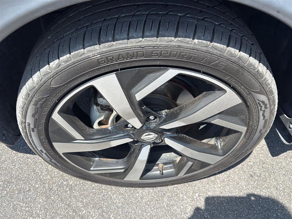 Certified 2020 Nissan Rogue Sport SL w/ Premium Package FWD image 11