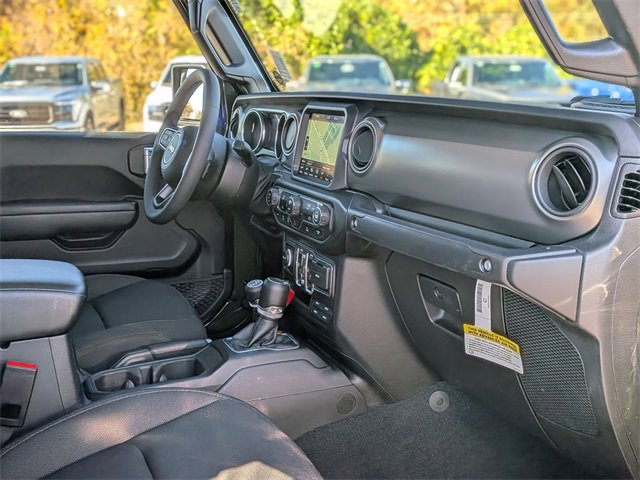 Used 2023 Jeep Gladiator Willys image 39