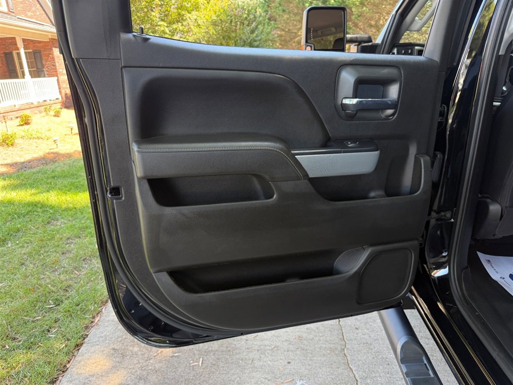 Used 2017 Chevrolet Silverado 2500 LTZ image 63