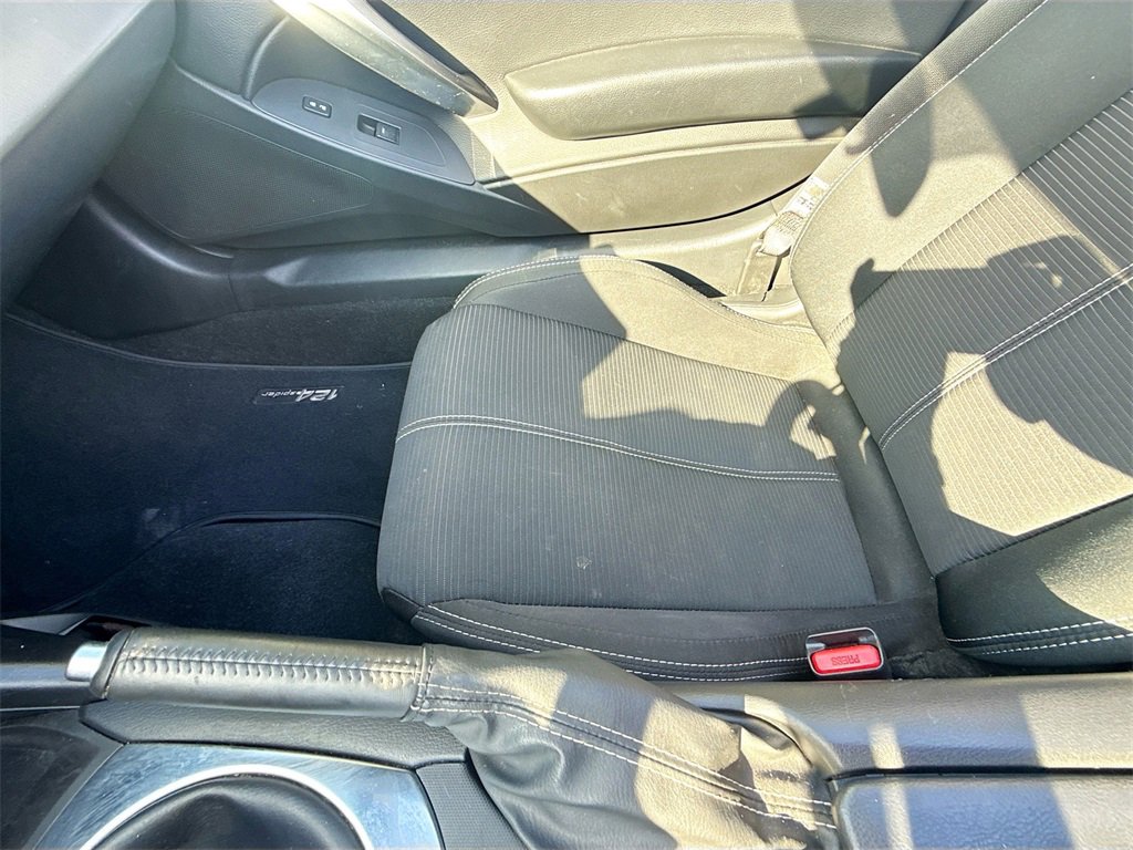 Used 2017 FIAT 124 Spider Classica image 18