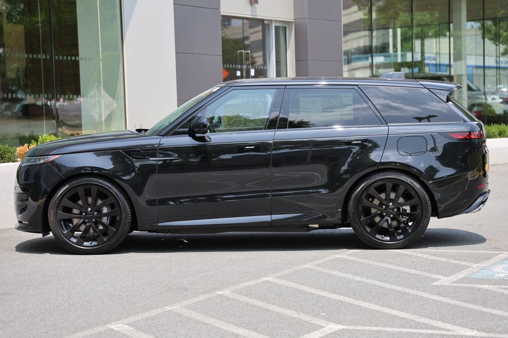 New 2026 Land Rover Range Rover Sport Dynamic SE AWD/4WD image 2