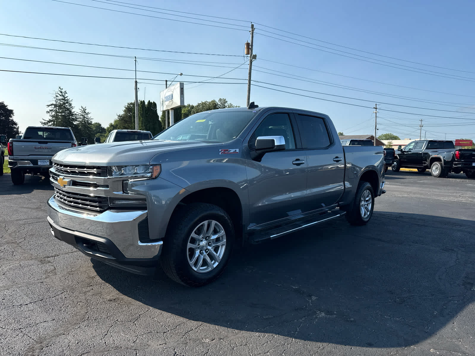 Certified 2022 Chevrolet Silverado 1500 LT AWD/4WD image 1
