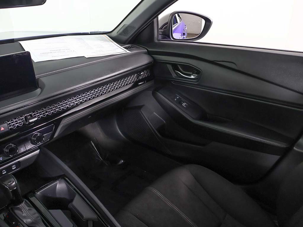 Used 2023 Honda Accord Sport image 29