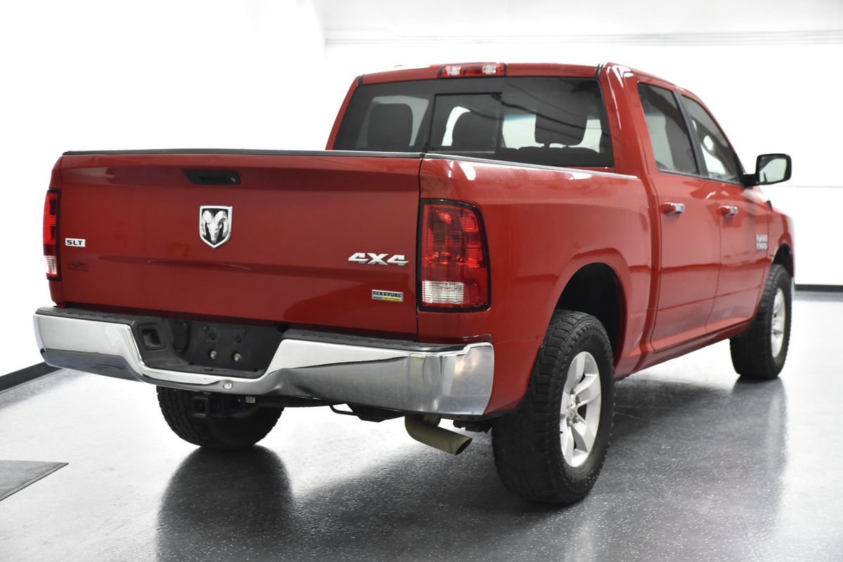 Used 2017 RAM 1500 Classic SLT AWD/4WD image 3