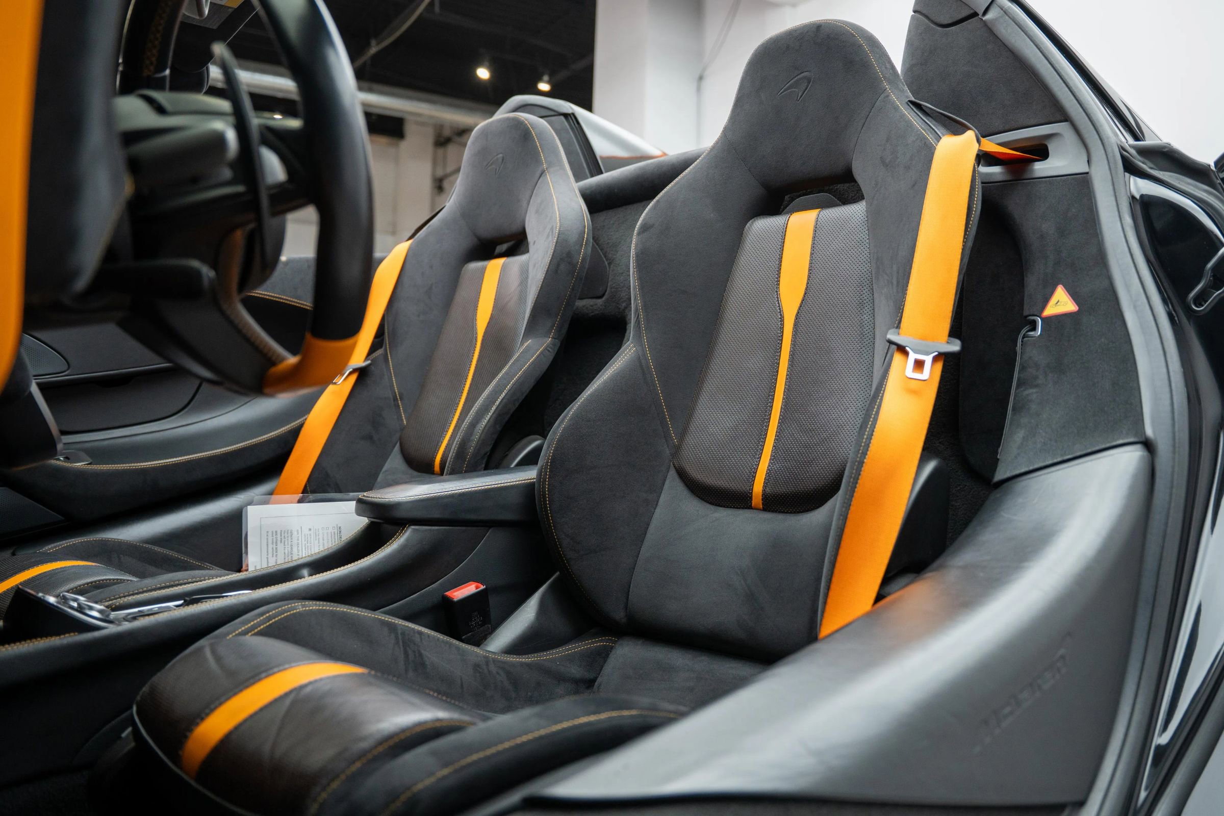 Used 2019 McLaren 570S Spider image 3