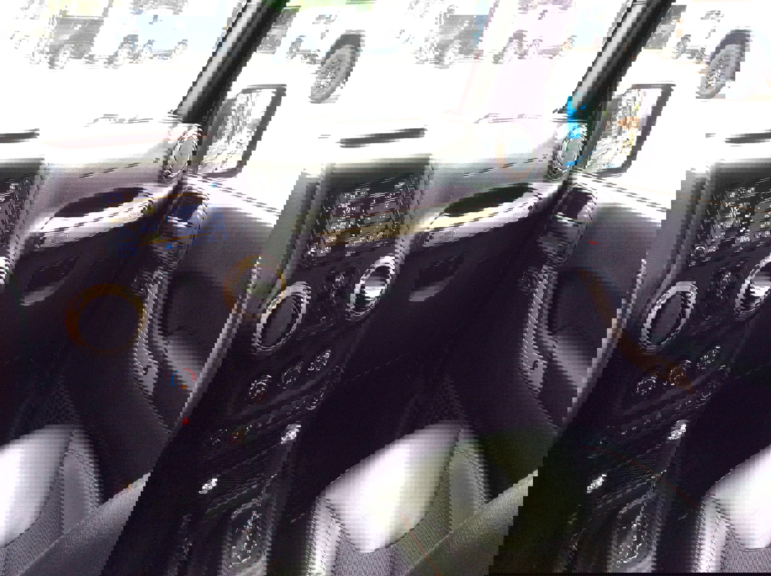 Used 2017 Jeep Wrangler Unlimited Sahara image 7