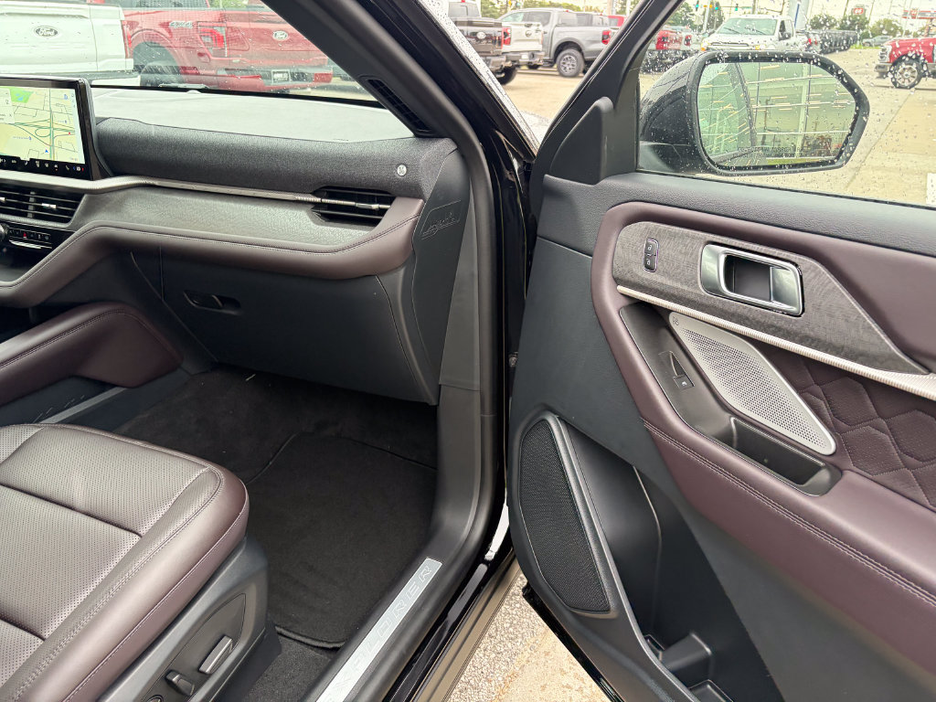 New 2027 Ford Explorer Platinum w/ LUX Leather Package AWD/4WD image 20