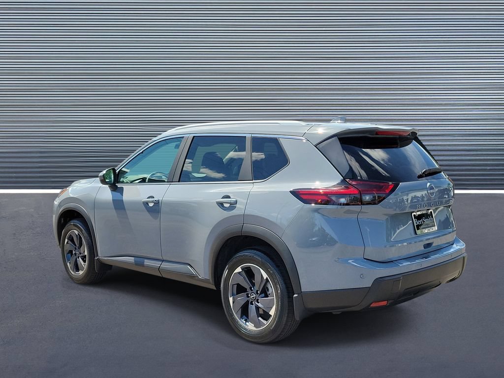 Used 2026 Nissan Rogue SV w/ SV Premium Package FWD image 4