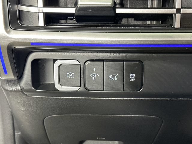 Used 2025 Hyundai Santa Fe Limited AWD/4WD image 19