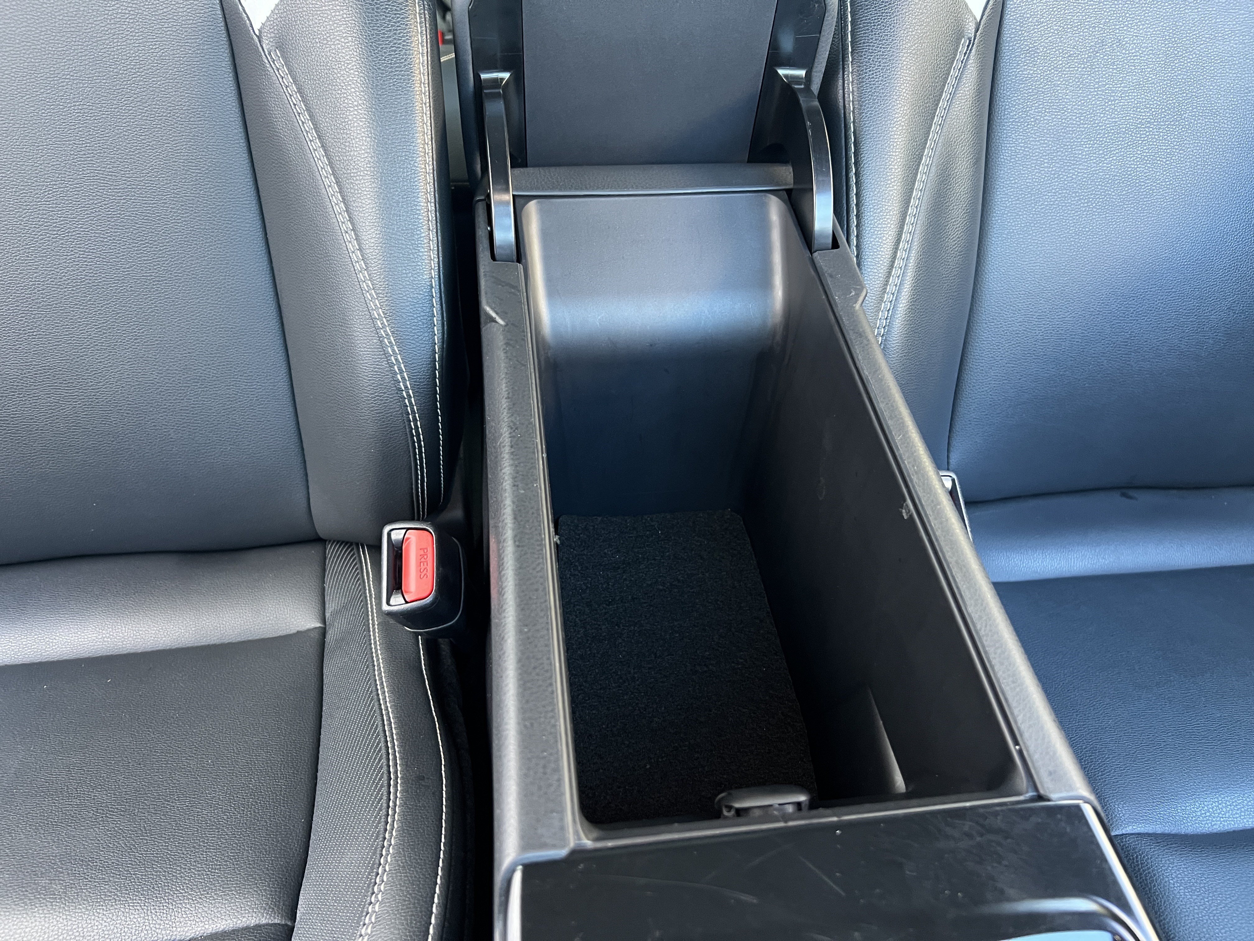 Used 2025 Toyota Camry SE FWD image 23