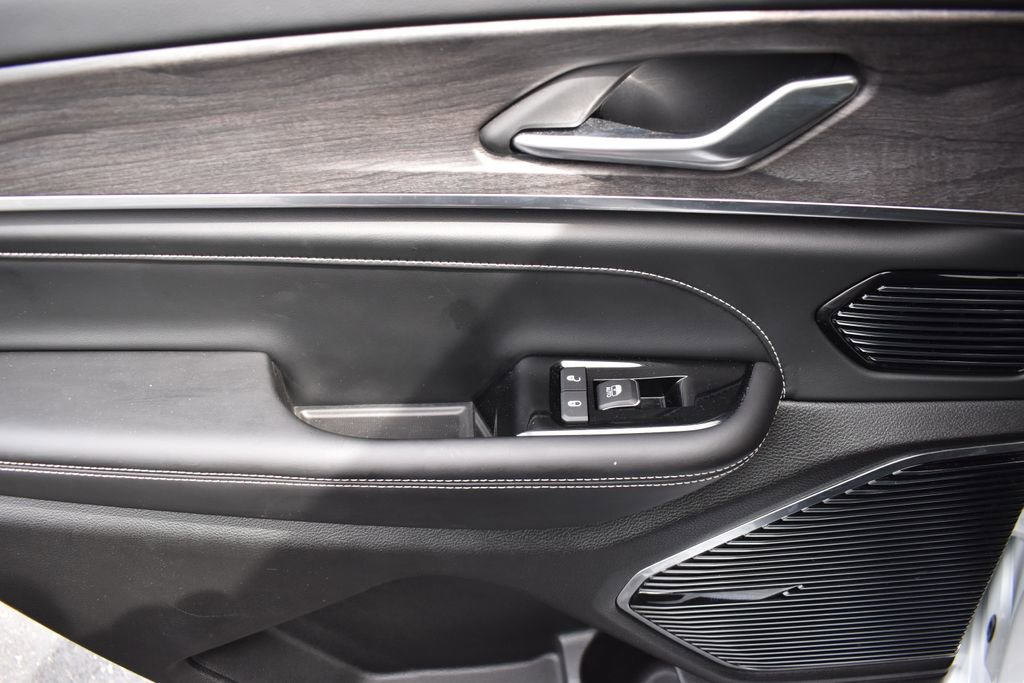 Used 2021 Jeep Grand Cherokee L Overland w/ Advanced Protech Group III image 14