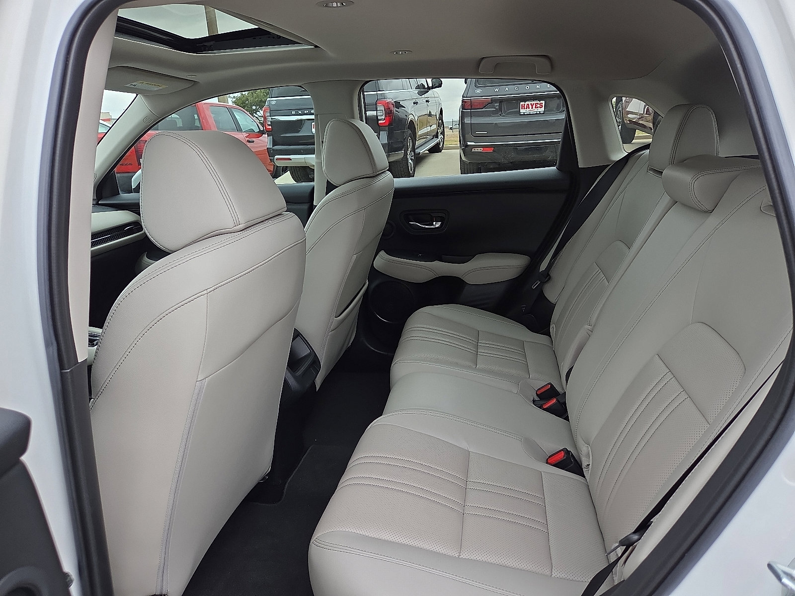 Used 2024 Honda HR-V EX-L image 9