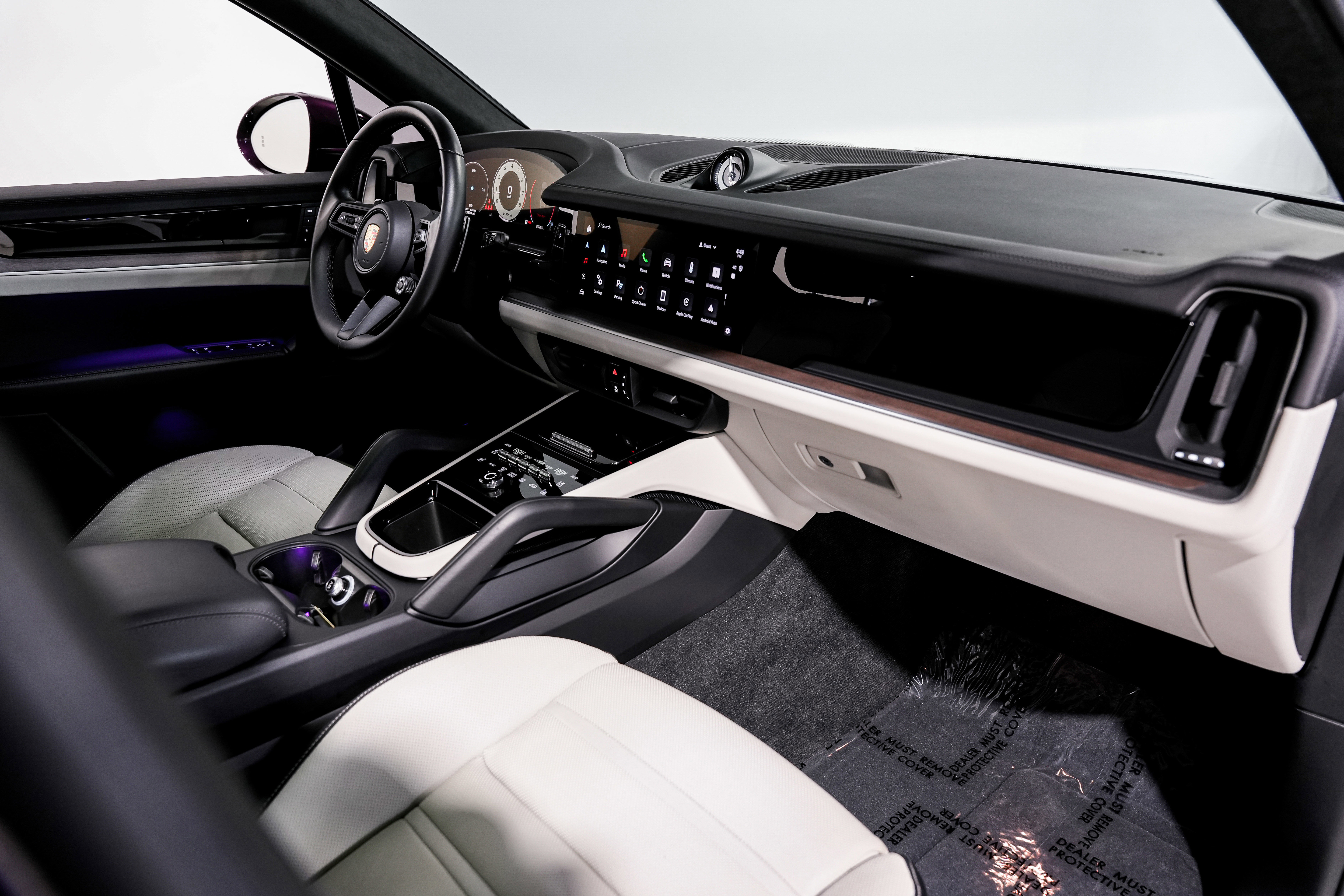 Used 2024 Porsche Cayenne S image 30